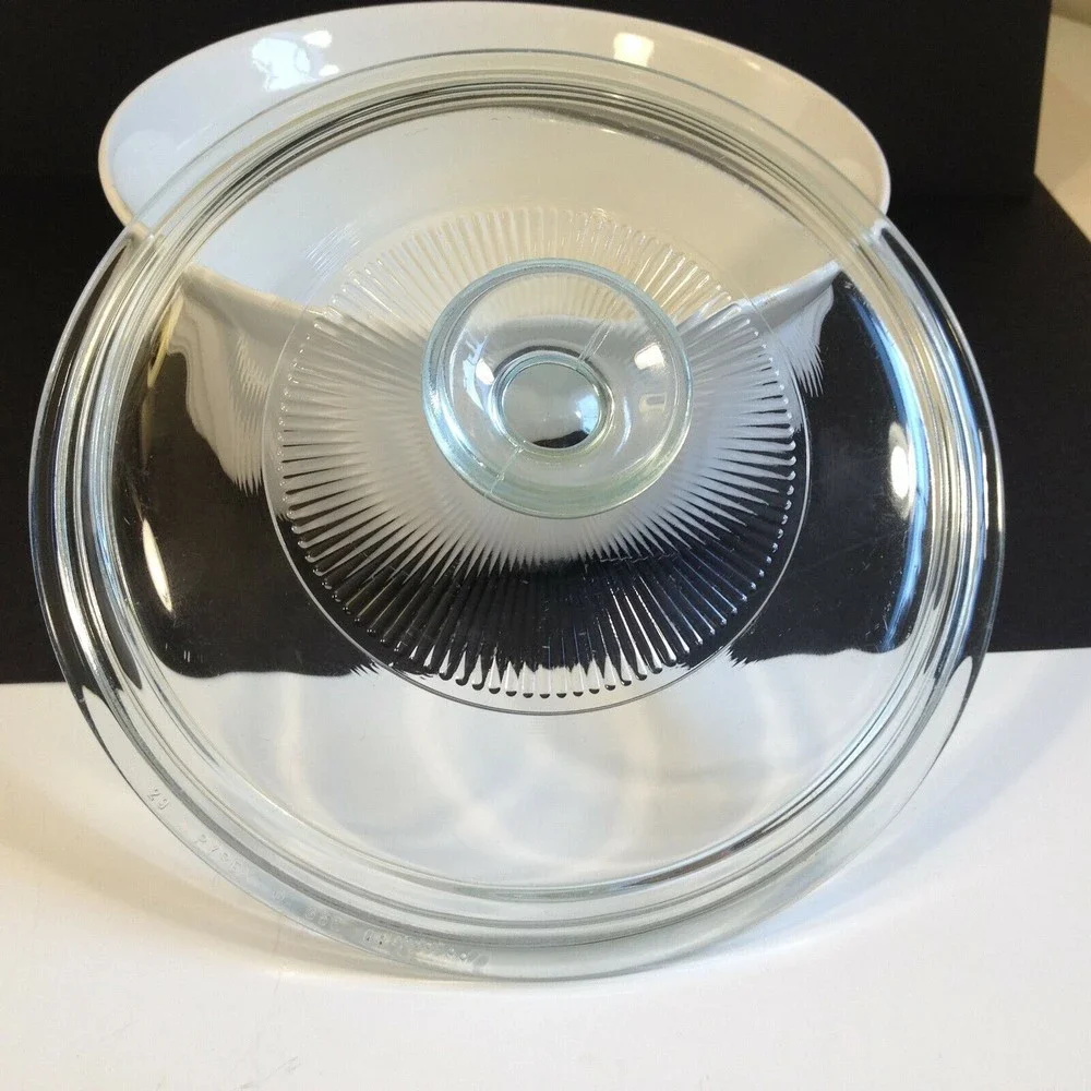 Corning 1.5 Qt French White Baking Casserole Dish 1.4 L w/ Pyrex G-5-C Lid